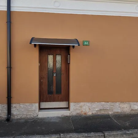 Casa Lauro Pensionat Pula