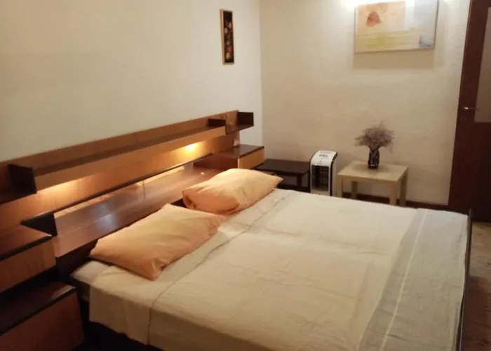 Casa Lauro 3* פולה